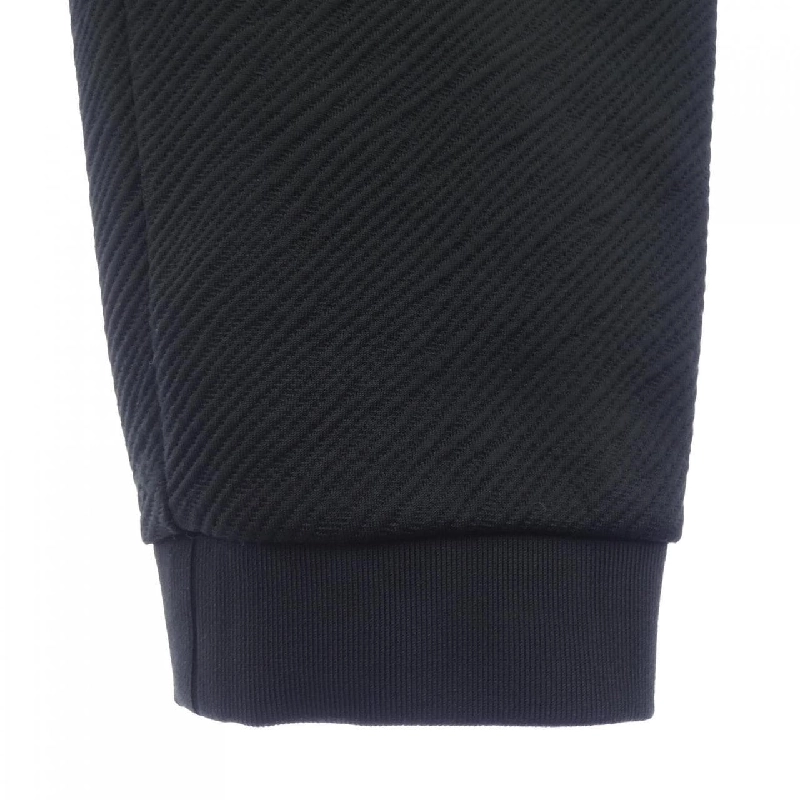 Quần jogger cotton kỹ thuật hybrid LOUIS VUITTON HQY04WFVE - Hàng hiệu Authentic 886587