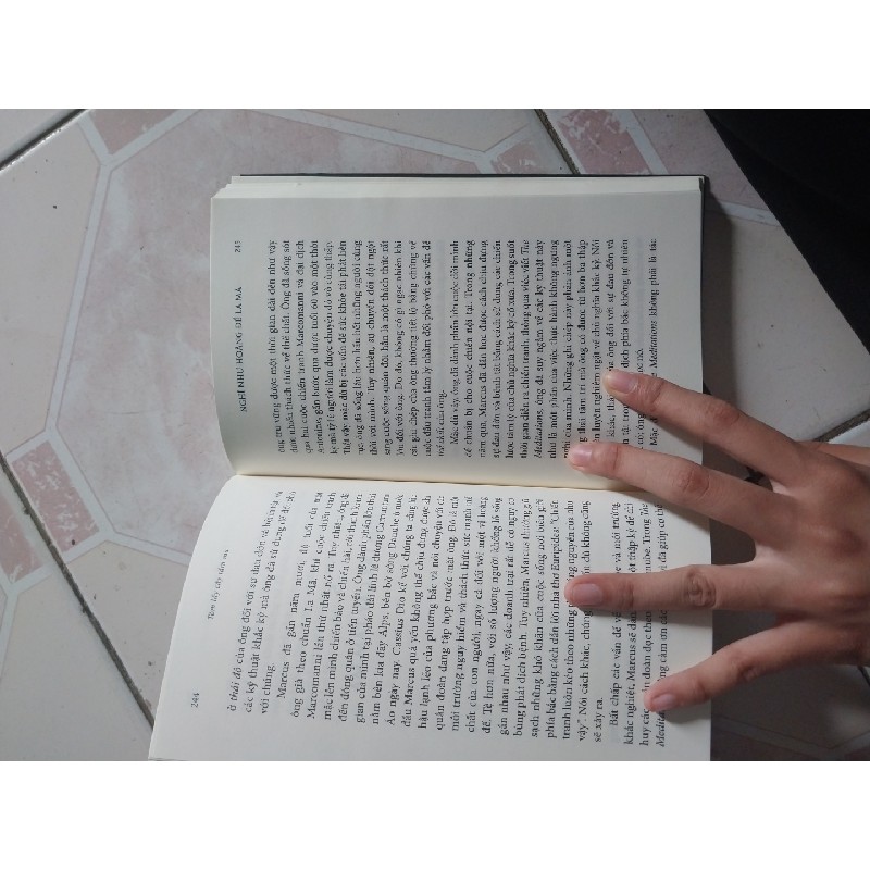 NGHĨ NHƯ HOÀNG ĐẾ LA MÃ _ triết lý khắc kỷ của Marcus Aurelius 53514