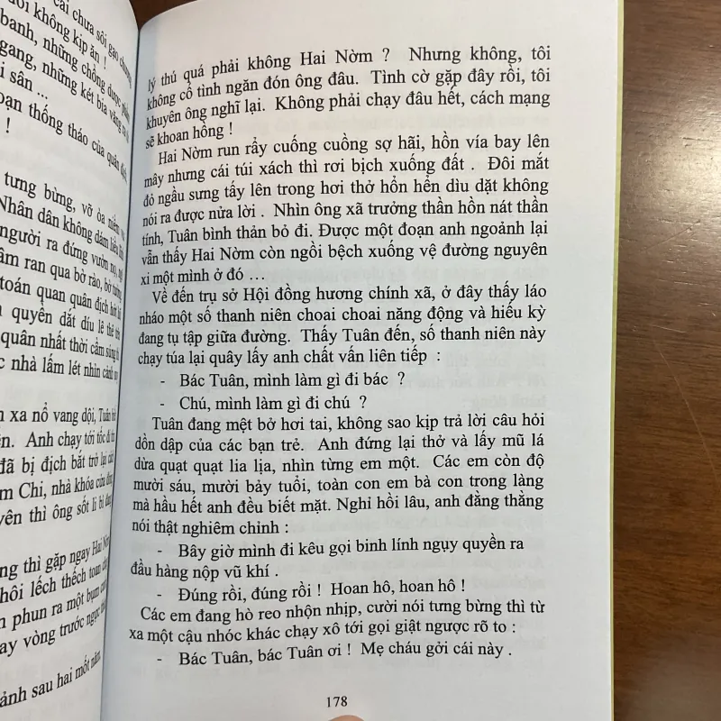 [CHIẾN TRANH - LÀNG QUÊ] Người ở lại - Phong Đăng 1041104