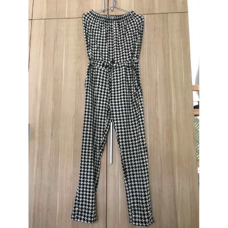 Jumsuit mới 100% mất tag size M 24751