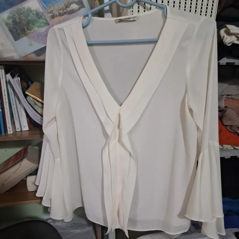 Áo kiểu nữ size M màu trắng  1017096