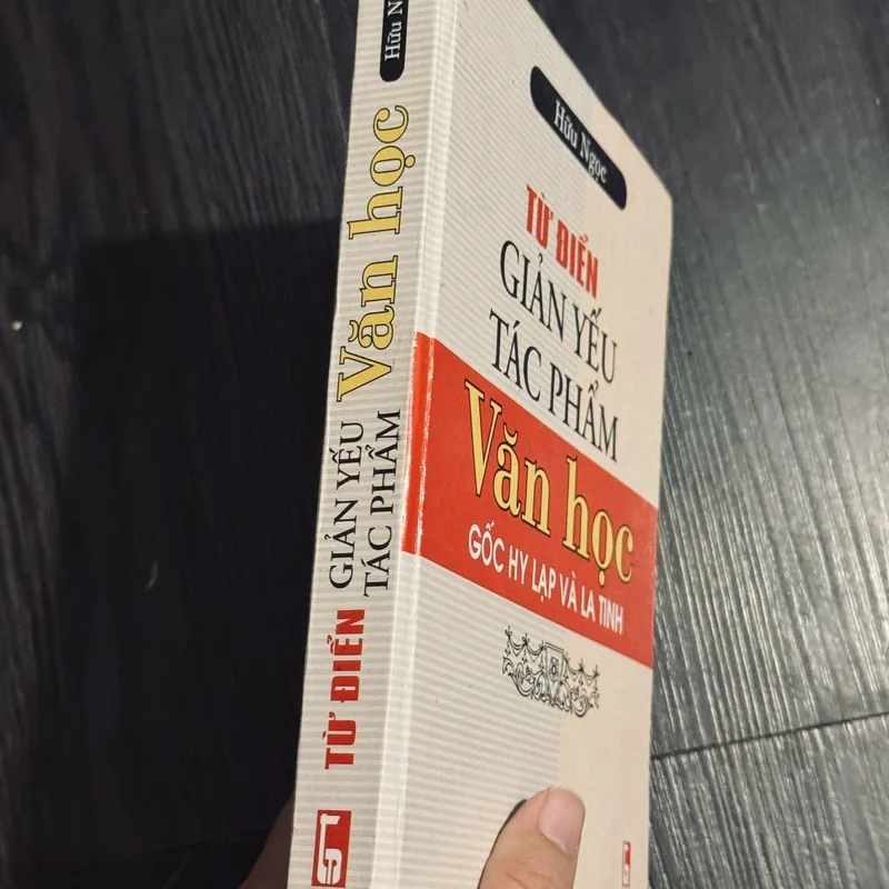 Từ điển giản yếu tác phẩm văn học 568490