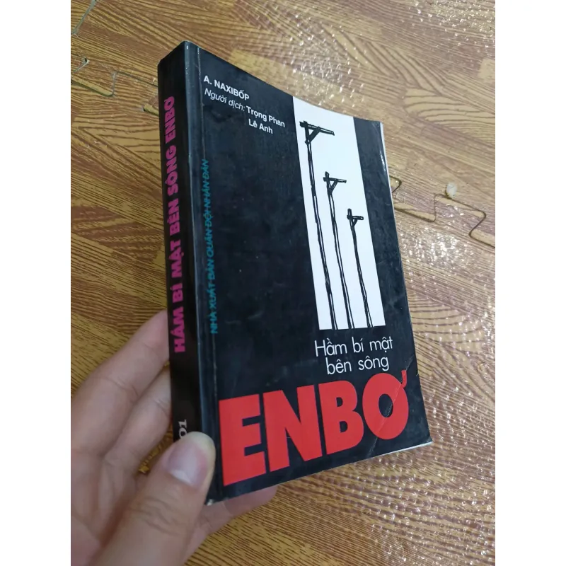 Hầm Bí Mật Bên Sông Enbơ 997201