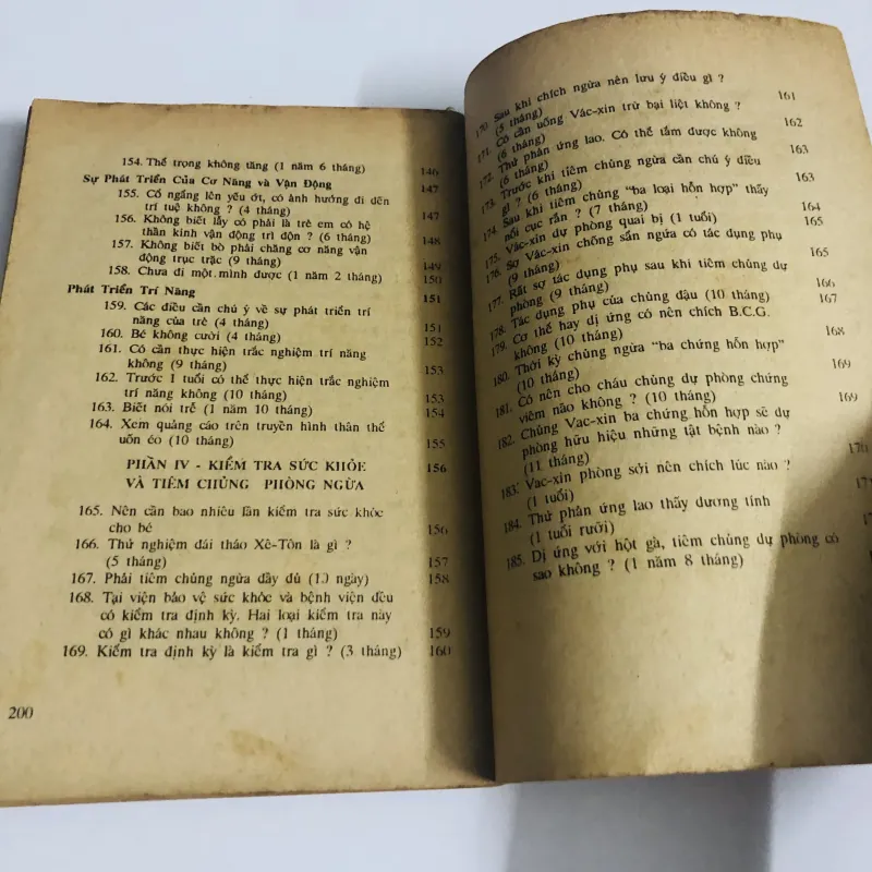 200 LỜI GIẢI ĐÁP VỀ TRẺ SƠ SINH & BỆNH TRẺ CON  756226