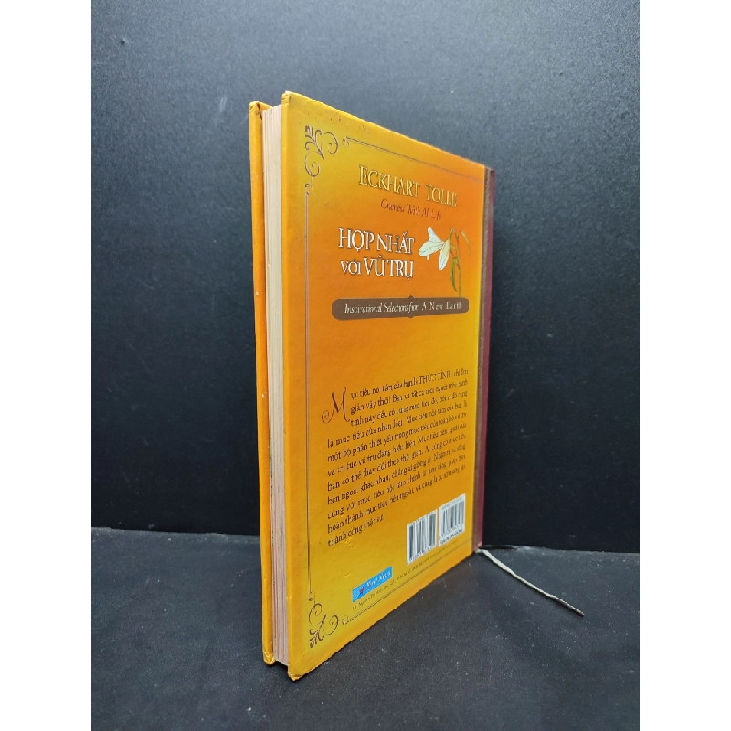 Hợp nhất với vụ trụ (bìa cứng) mới 80% bẩn bong gáy 2017 HCM1406 Eckhart Tolle SÁCH TÂM LÝ 161804