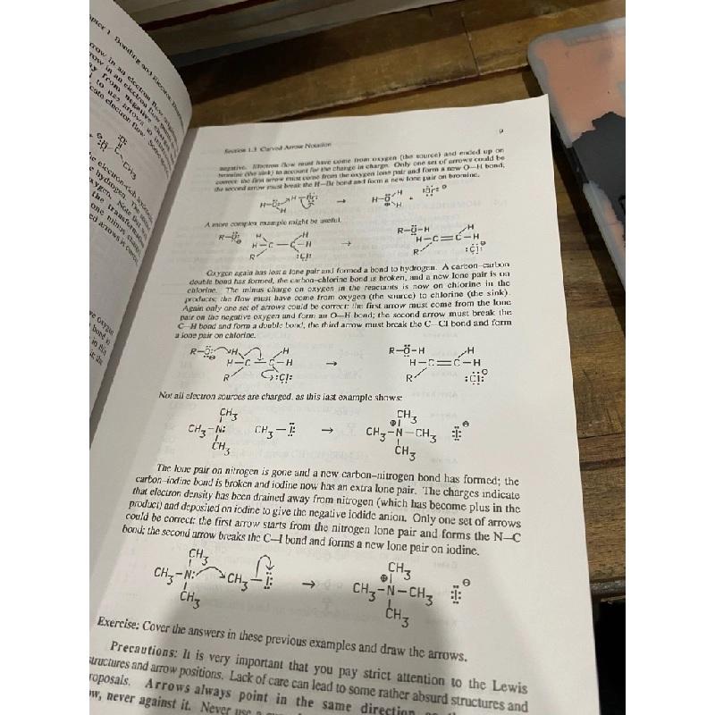 ELECTRON FLOW IN ORGANIC CHEMISTRY - PAUL H. SCUDDER 309057