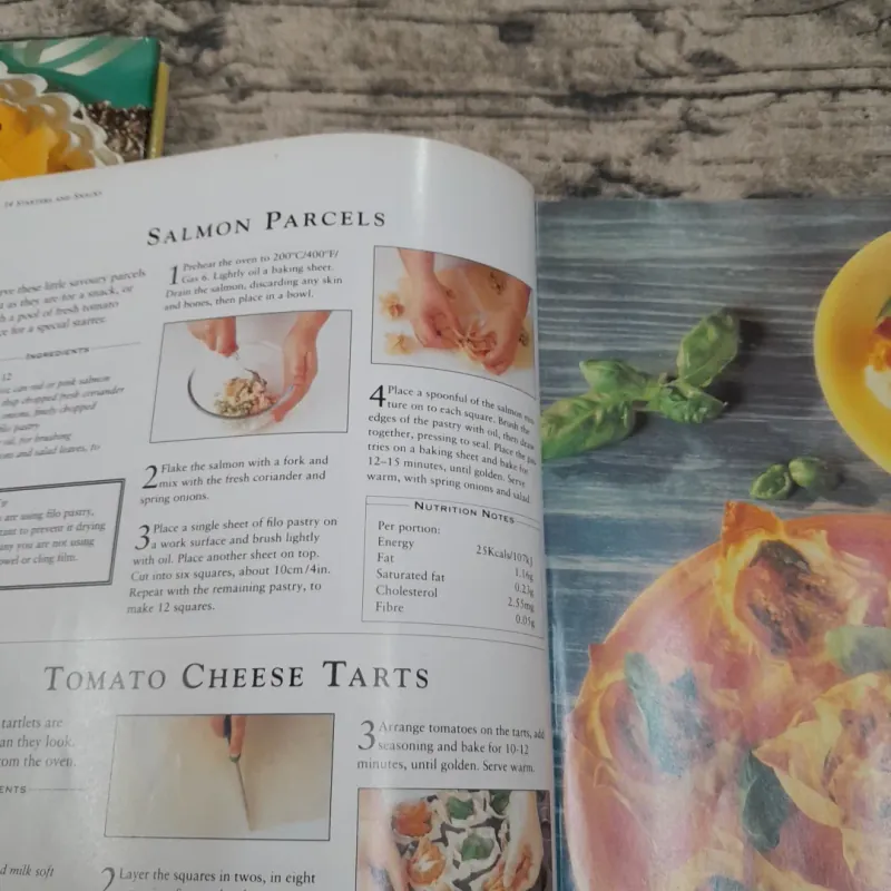 Sách nấu ăn ngoại Anh- Cẩm nang nấu MÓN ÍT MỠ ÍT BÉO. Chủ biên. Christine France 786589