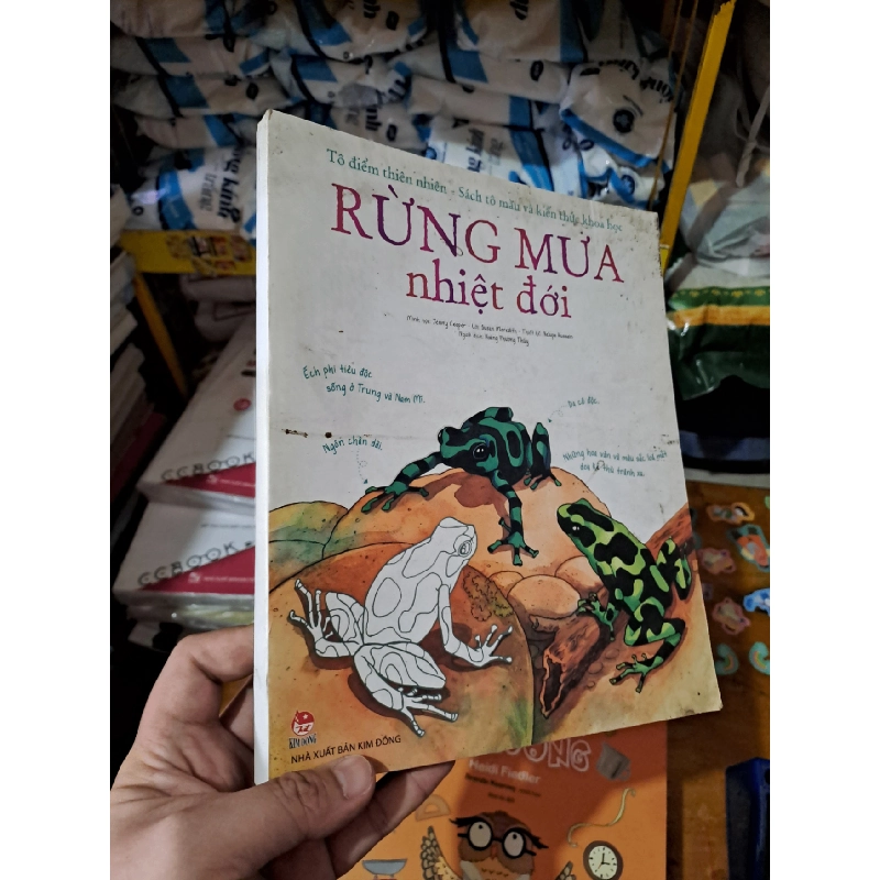 Rừng mưa nhiệt đới sách tô màu và kiến thức khoa học mới 90% HCM0808 MẸ VÀ BÉ 527167