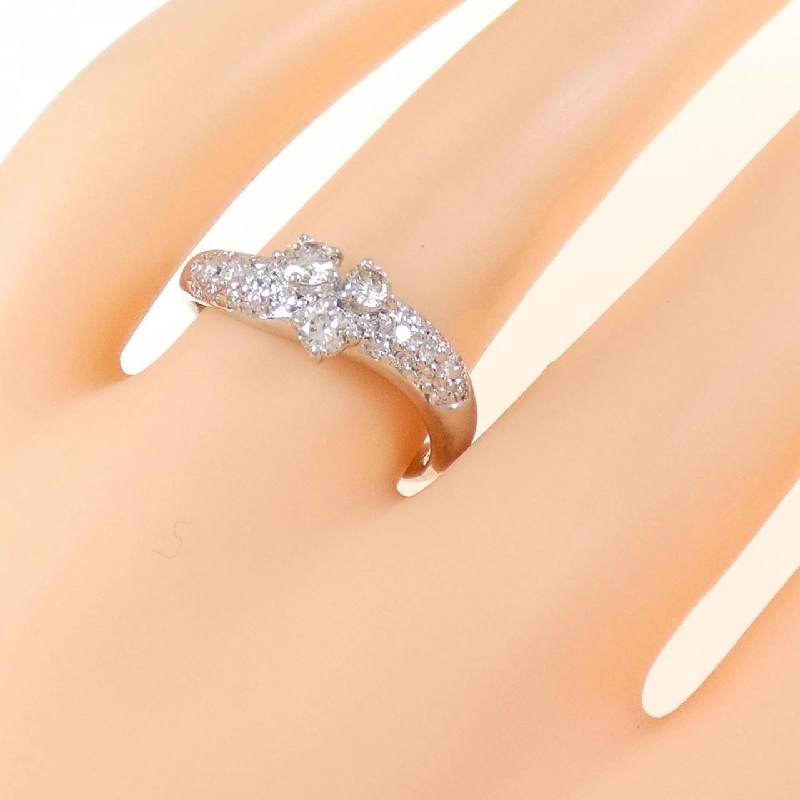 Nhẫn kim cương K18WG 0.52CT 673185