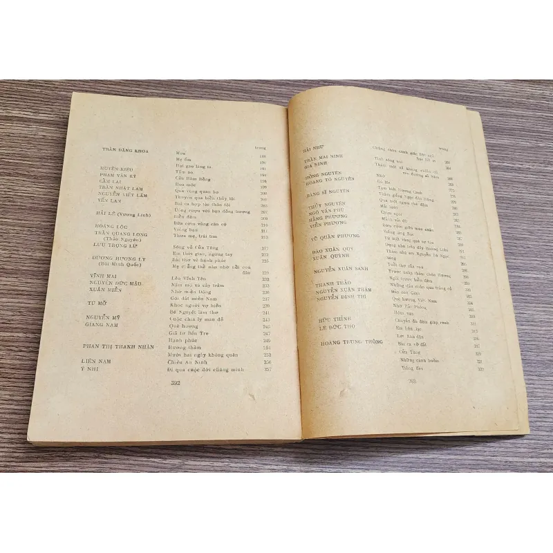 Tuyển thơ Việt Nam 1930-1975 (nhóm tuyển: Tế Hanh, Xuân Diệu, Chế Lan Viên & Trung Thông 763123