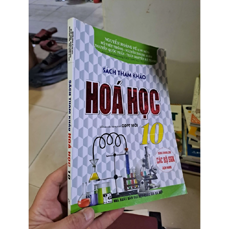 Sách tham khảo hóa học lớp 10 2022 GIÁO KHOA HCM2908 545334
