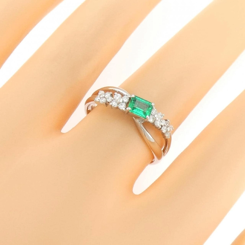 Nhẫn Emerald PT900 Hoa 0.30CT - Hàng hiệu Chính hãng 848242