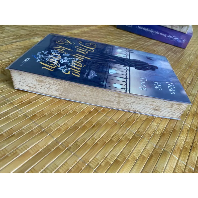 Nữ hoàng & kẻ cướp 931393