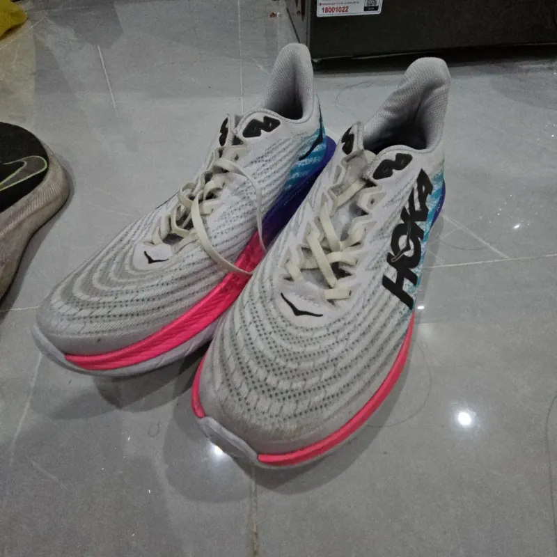 Hoka mach 5  747533