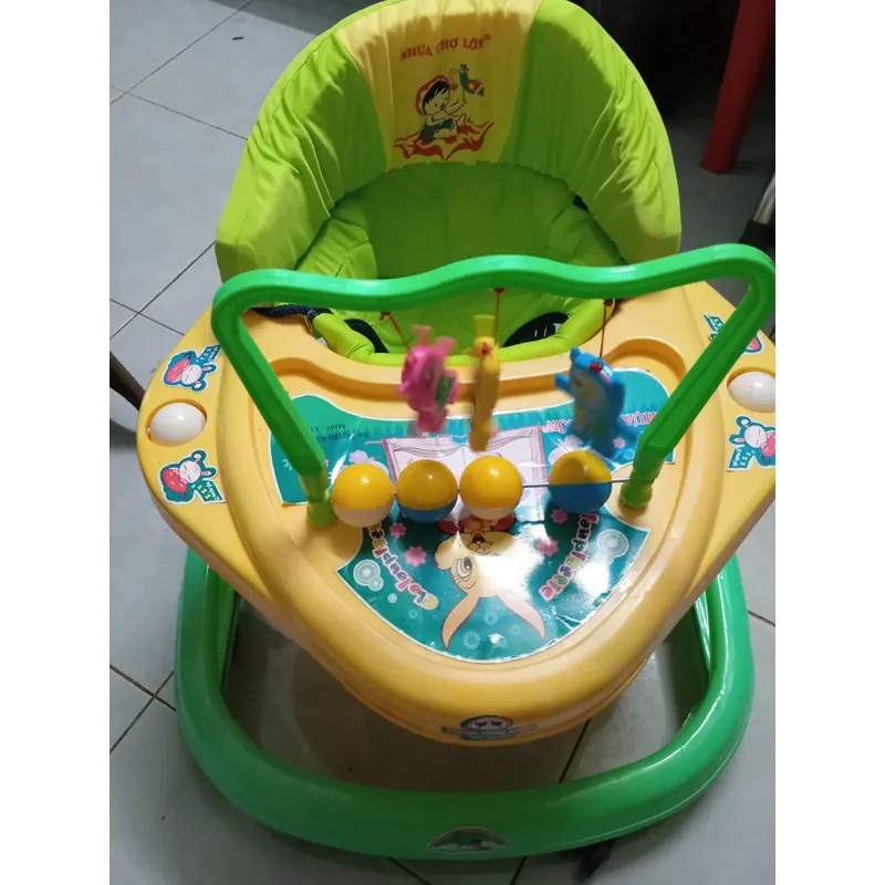 Xe tập đi kiểu truyền thống 597848