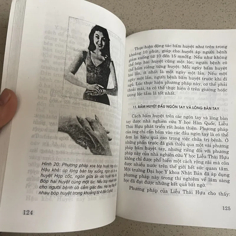 GIẢM HUYẾT ÁP BẰNG ĂN UỐNG & XOA BÓP BẤM HUYỆT 746136