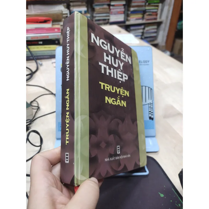 Sách: Truyện ngắn Nguyễn Huy Thiệp - (B2) 757626