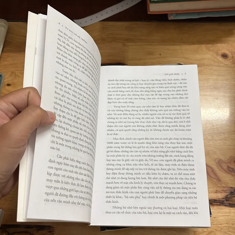 II Sách Kỹ Năng: Tư Duy Hệ Thống _ Daniel J. Levitin - 2017 698413