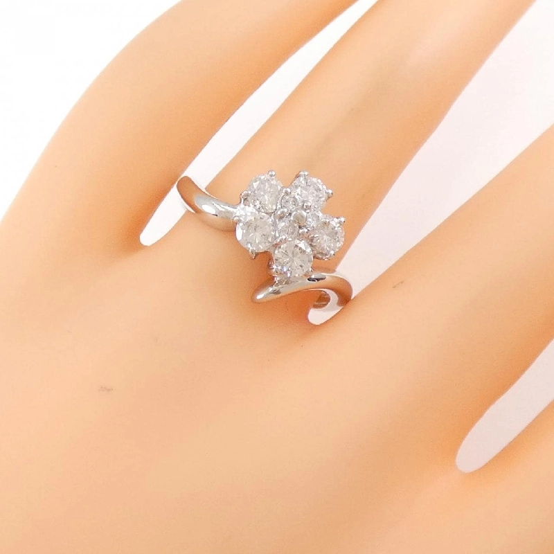 Nhẫn kim cương hoa PT900 1.00CT 666857