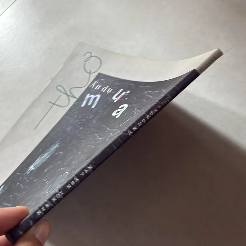 (Có chữ ký tác giả) Ẩn dụ mưa - Bùi Xuân 738536