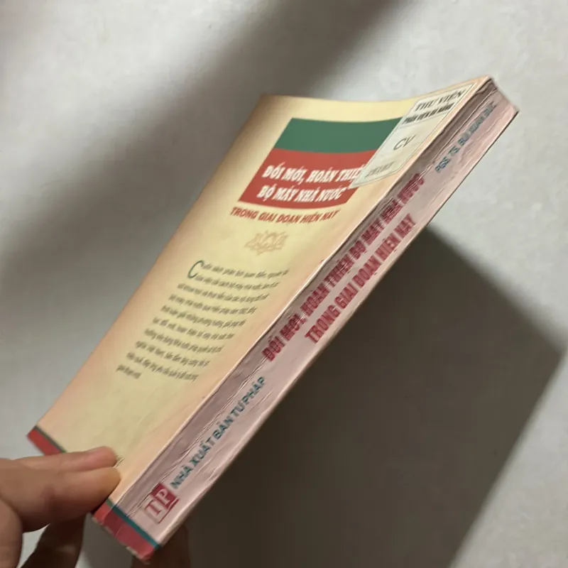 Đổi mới, hoàn thiện bộ máy nhà nước trong giai đoạn hiện nay 746485