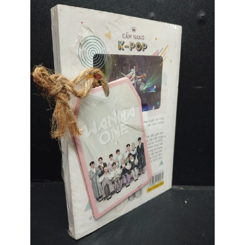 [Phiên Chợ Sách Cũ] Cẩm Nang K-Pop còn seal 2303 420769