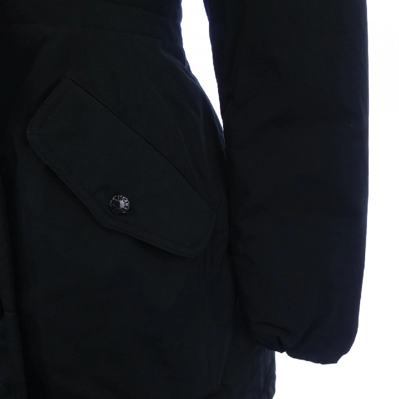 Áo khoác lông vũ MONCLER 642615