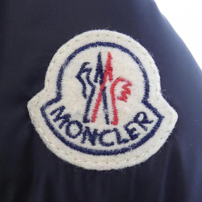Áo khoác lông vũ MONCLER 640210