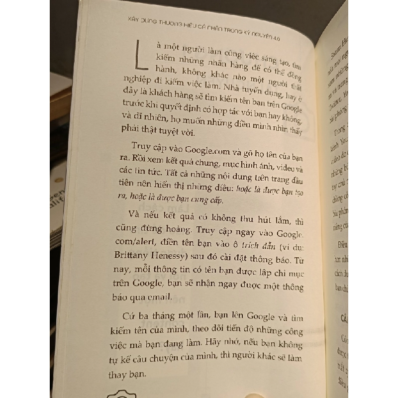 Influencer: Xây dựng thương hiệu cá nhân trong kỷ nguyên 4.0 - Brittany Hennessy (Nguyên Linh dịch) 460207