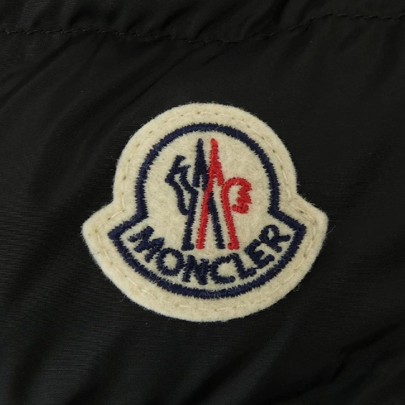Áo khoác lông vũ MONCLER 638826