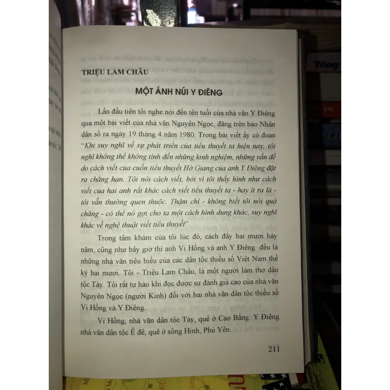 Nghiên cứu, lí luận phê bình văn học dân tộc thiểu số Việt Nam thời kì hiện đại… 776986