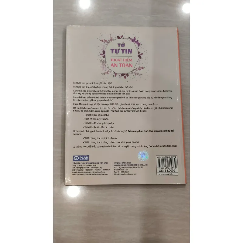 Sách Thoát Hiểm An Toàn Tờ Tư Tín - Alex Munive, Lucero Quiroga mới 90% 1001471