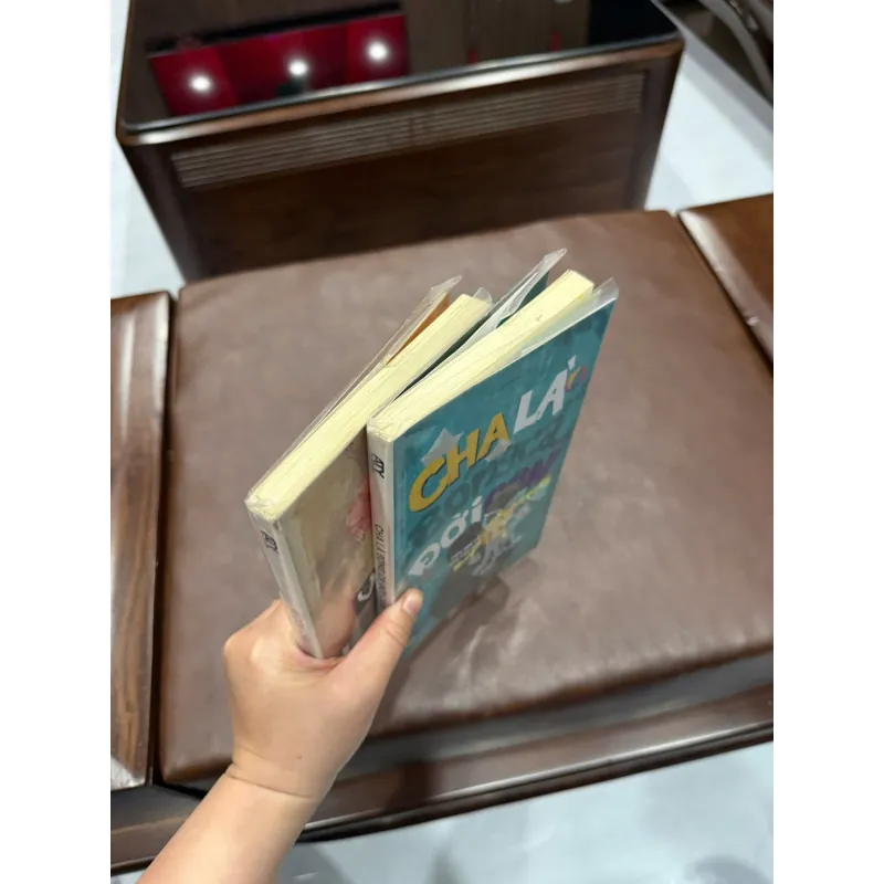 Combo 2 Sách Dạy Con: “Vì Con Cần Có Mẹ” & “Cha Là Bóng Cả Đời Con” - K3 1013579