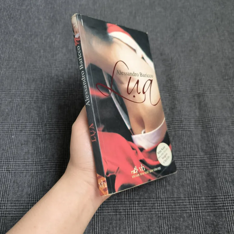 Lụa - Alessandro Baricco 543905