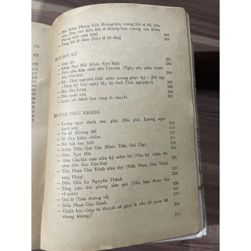 HỢP TUYỂN THƠ VĂN YÊU NƯỚC THƠ VĂN YÊU NƯỚC và CÁCH MẠNG ĐẦU THẾ KỶ XX 1900 - 1930 748023