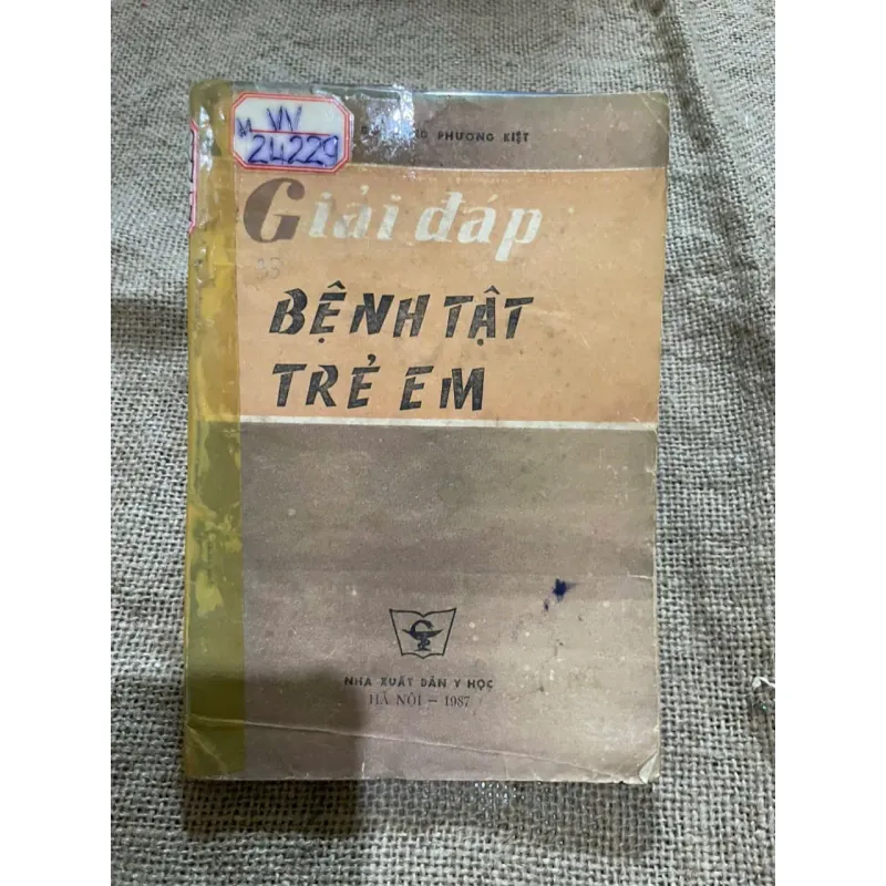 GIẢI ĐÁP BỆNH TẬT TRẺ EM -SÁCH Y KHOA 572873
