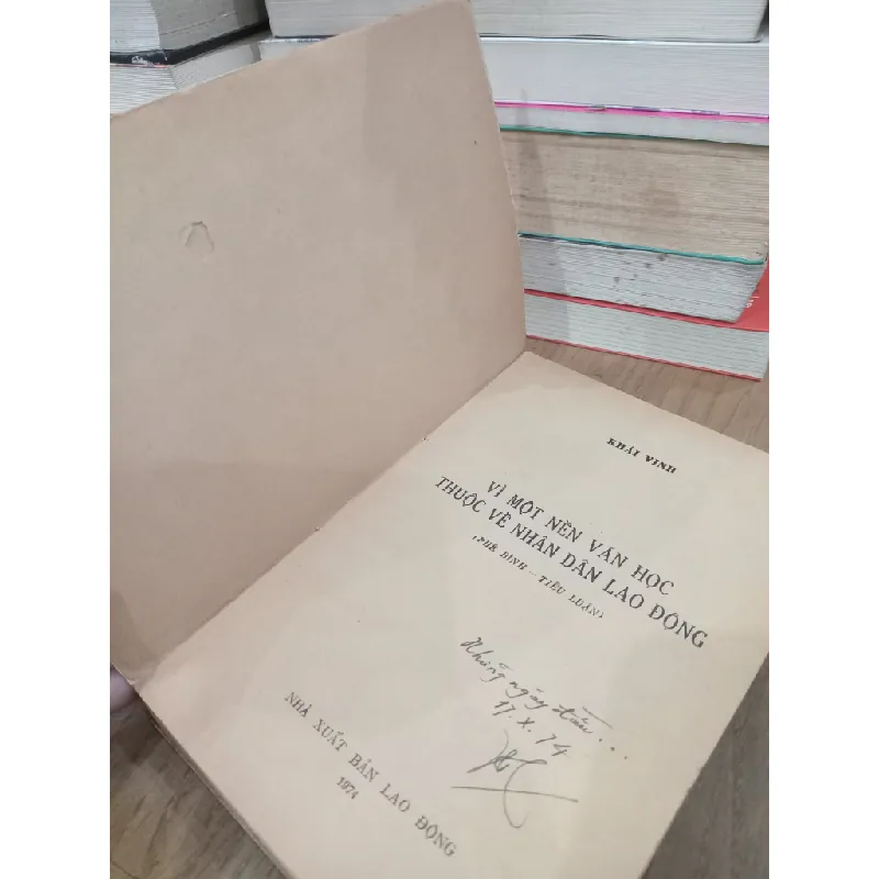 Vì một nền văn học thuộc về nhân dân lao động - Khái Vinh 717348