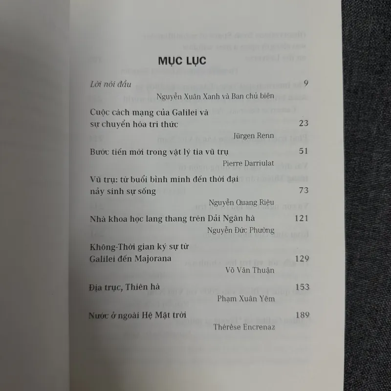 Sách 400 năm thiên văn học & Galileo Galilei, 150 năm thuyết tiến hoá & Charles Darwin 739107