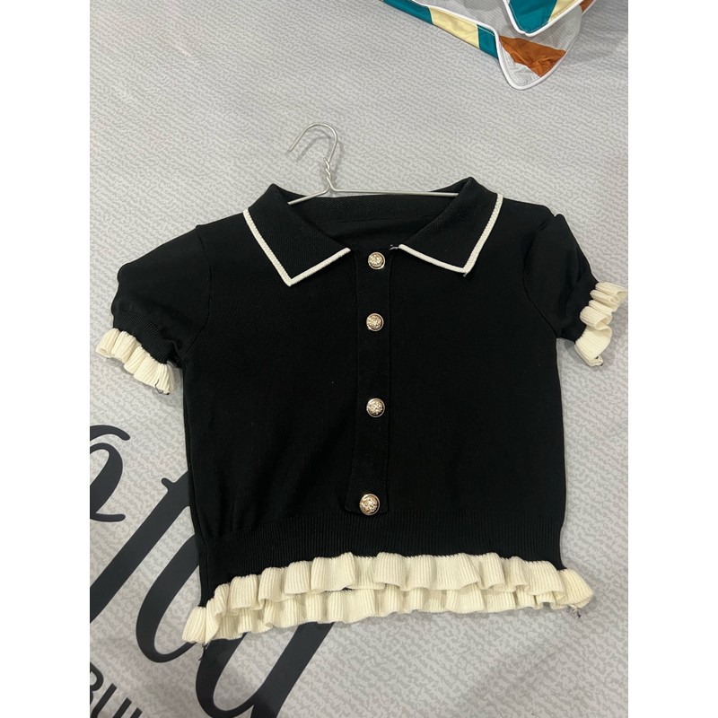 Áo Croptop size M màu đen, không thương hiệu, chưa sử dụng 141665