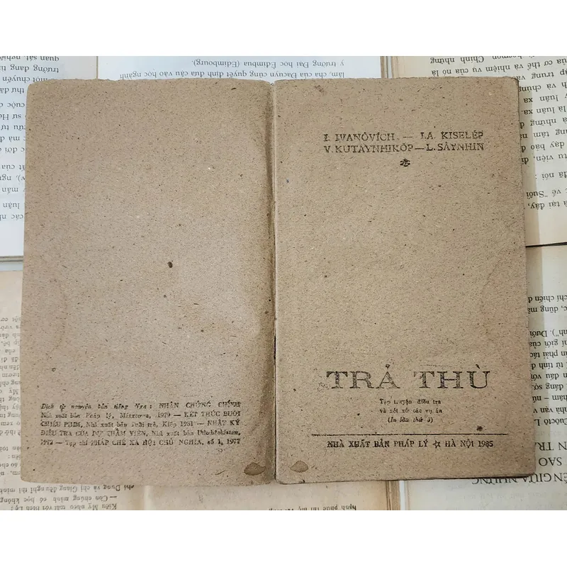 Tập truyện của NXB Pháp Lý: TRẢ THÙ 711654