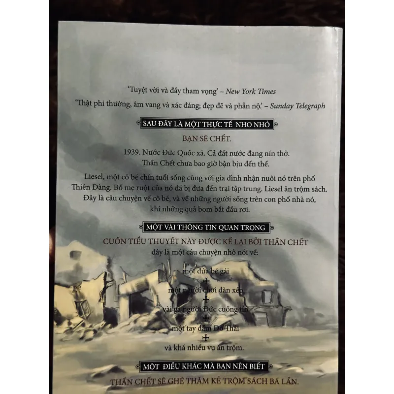 Kẻ trộm sách 780362