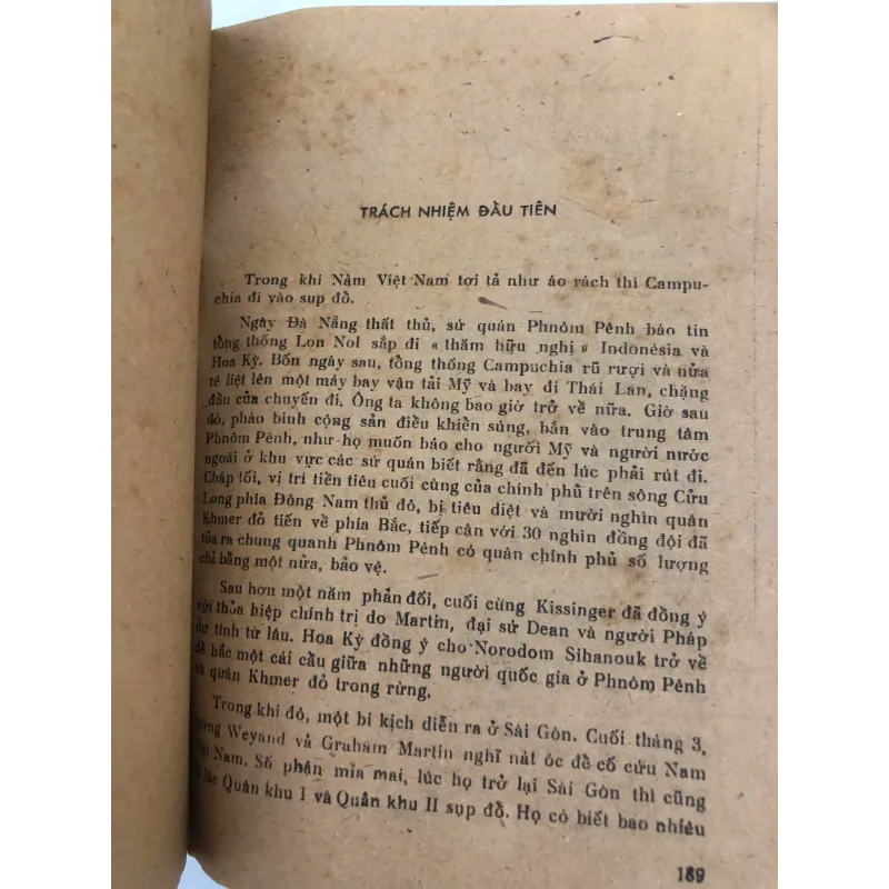 Cuộc tháo chạy tán loạn  Tác giả: Frank Snepp 739759