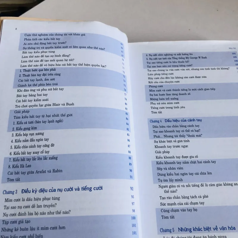 CUỐN SÁCH HOÀN HẢO VỀ NGÔN NGỮ CƠ THỂ  578112