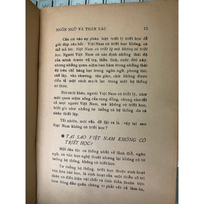 NGÔN NGỮ VÀ THÂN XÁC - NGUYỄN VĂN TRUNG 519674