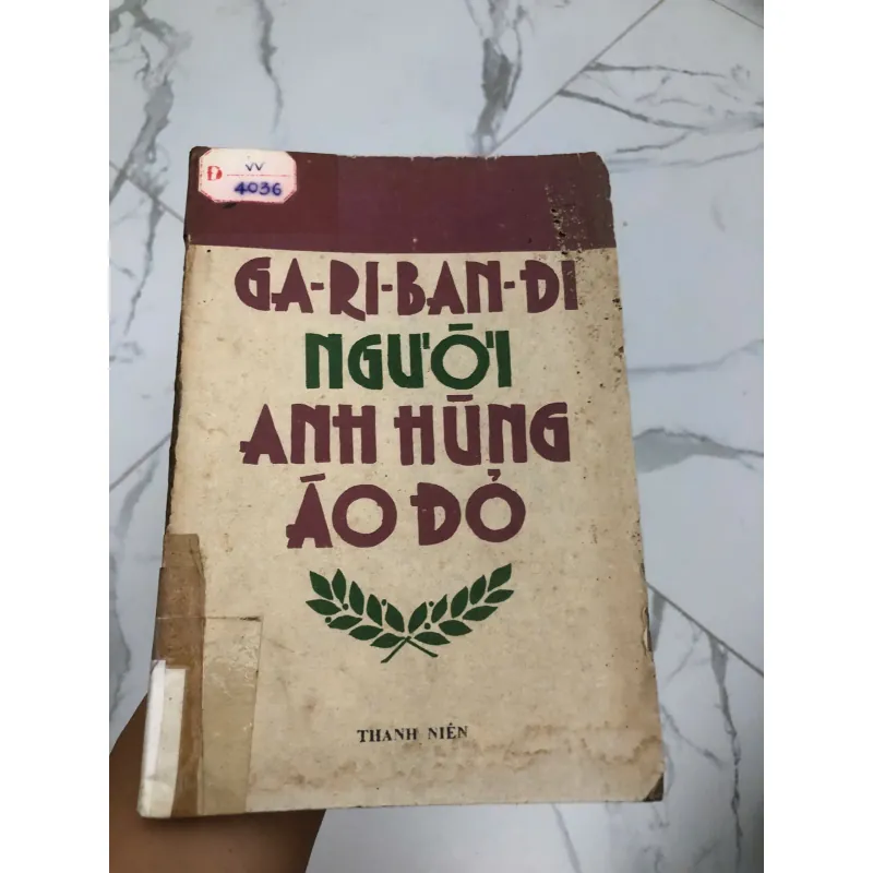 Ga-ri-ban-đi: Người Anh Hùng Áo Đỏ 600346