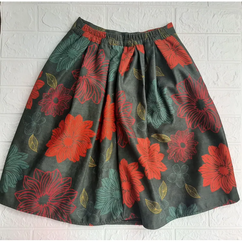 Váy xòe họa tiết hoa đỏ size S- M, đứng form độ mới cao 929105