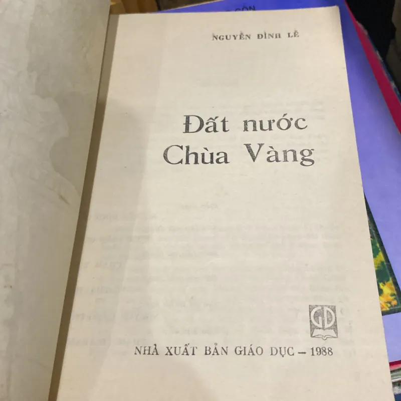 ĐẤT NƯỚC CHÙA VÀNG (XB 1988) 760245