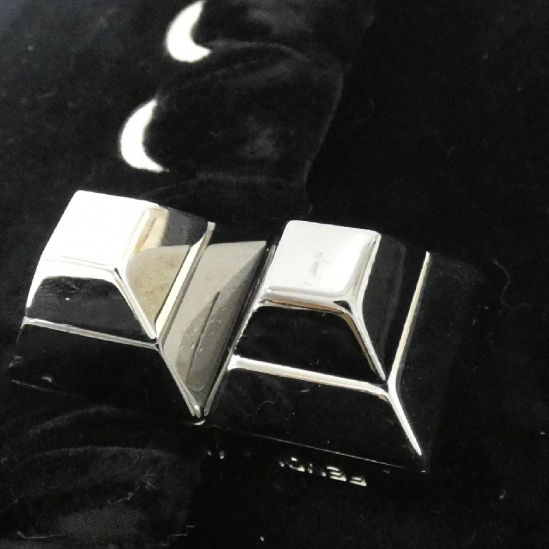 Túi đeo vai KAN I MINI 8M0381 A44K của Fendi - Hàng hiệu Chính hãng 767129