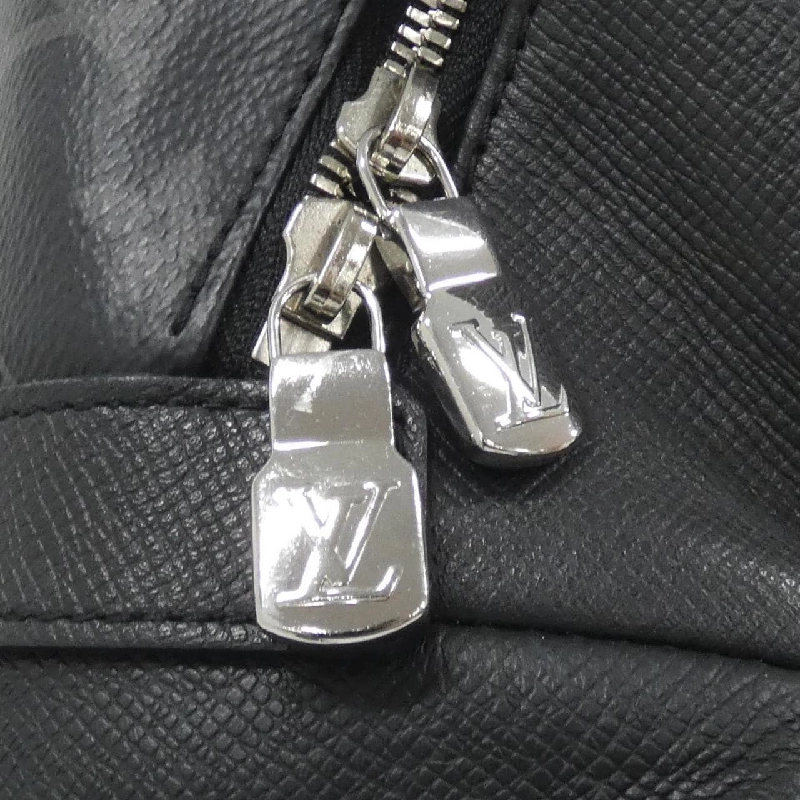 Balo Louis Vuitton Taiga Lama Discovery M30230 - Hàng hiệu Authentic 764472