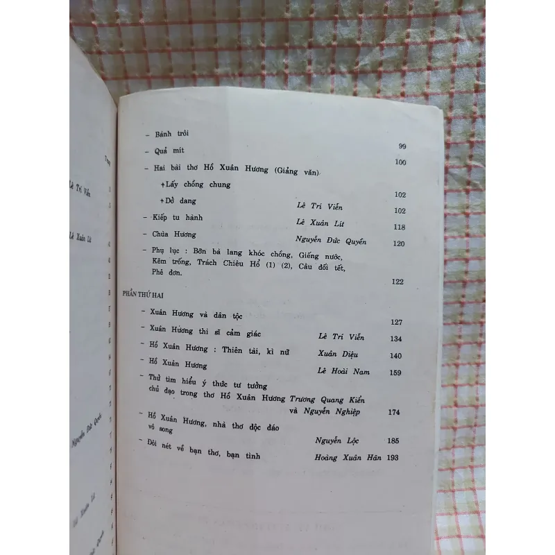 NGHĨ VỀ THƠ HỒ XUÂN HƯƠNG - GS. LÊ TRÍ VIỄN, LÊ XUÂN LÍT, NGUYỄN ĐỨC QUYỀN 797598